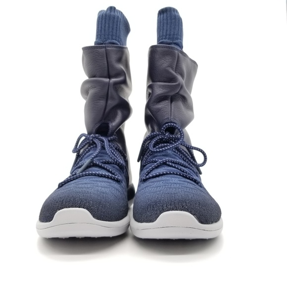 NEW Nike Roshe Two Hi Flyknit Sneaker Boots Navy - Picture 2 of 7